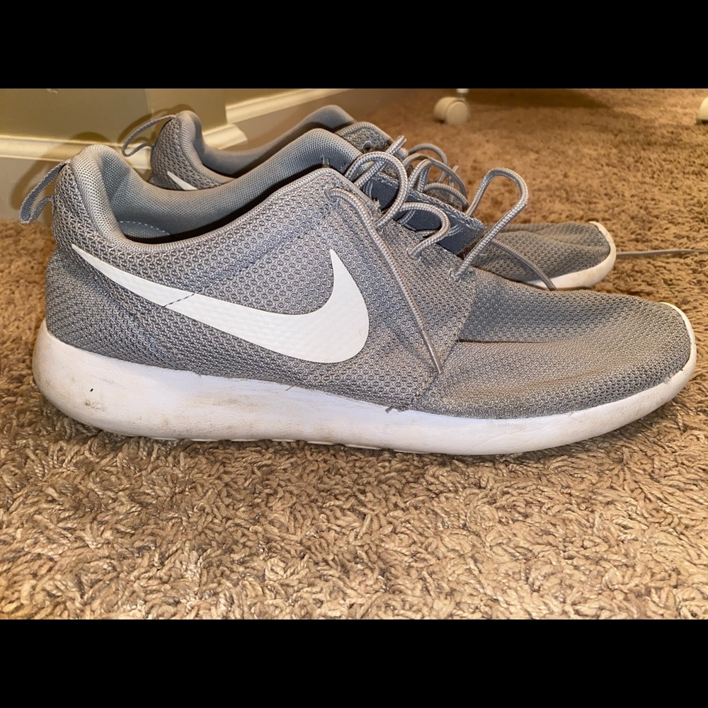 Nike Roshe Run Sneakers - Size 13